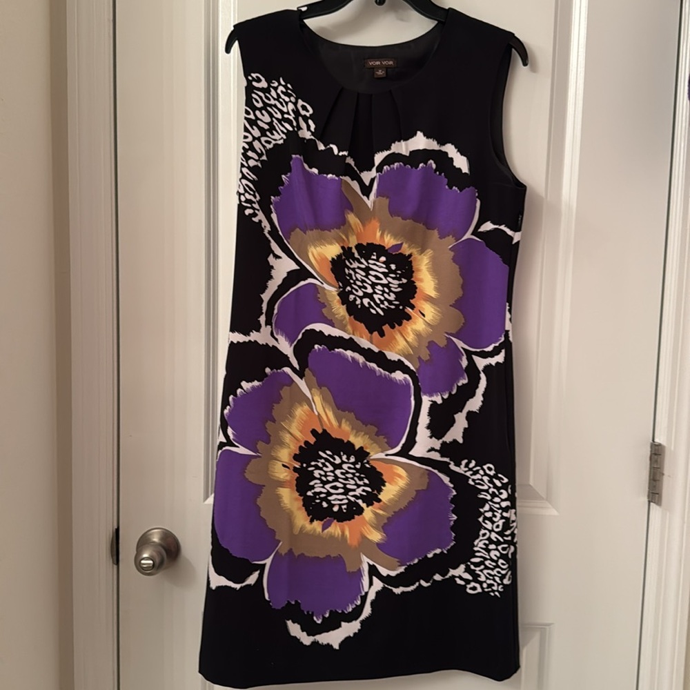 Vior Vior Black Dress black floral pattern sleeveless size 10 with purple yellow